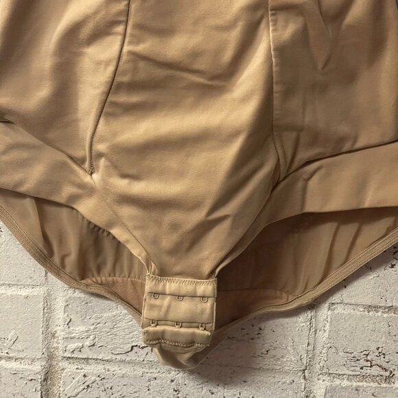 Flexees by Maidenform Nude Bodysuit Shapewear XL | Control Fit - Picture 3 of 11